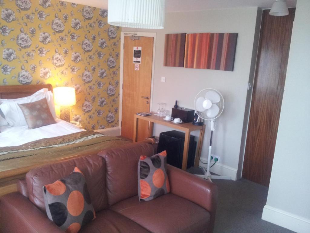 Amherst Brighton Luaran gambar