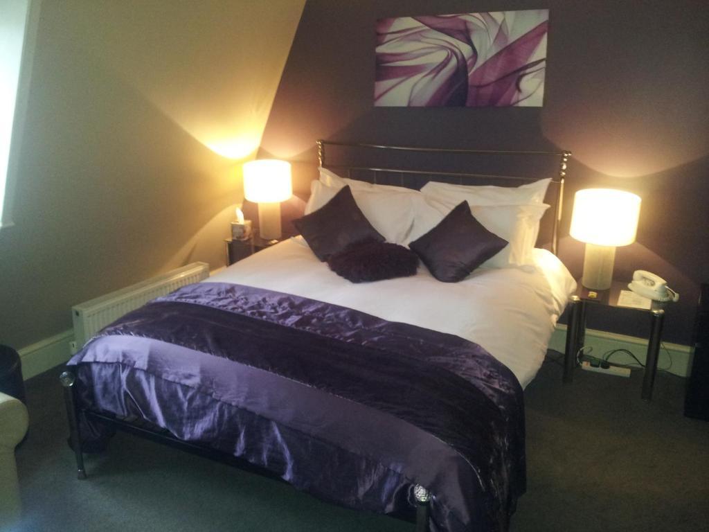 Amherst Brighton Luaran gambar