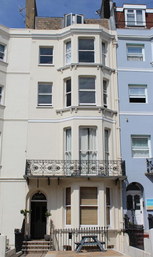 Amherst Brighton Luaran gambar